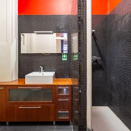 Bright 2 Bedroom Apt 100M From Av. Liberdade リスボン エクステリア 写真