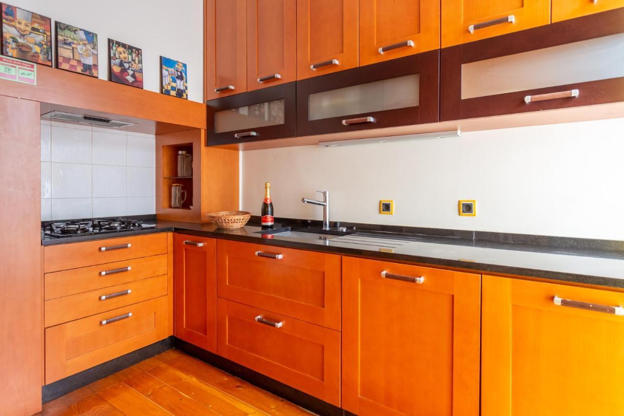 Bright 2 Bedroom Apt 100M From Av. Liberdade リスボン エクステリア 写真