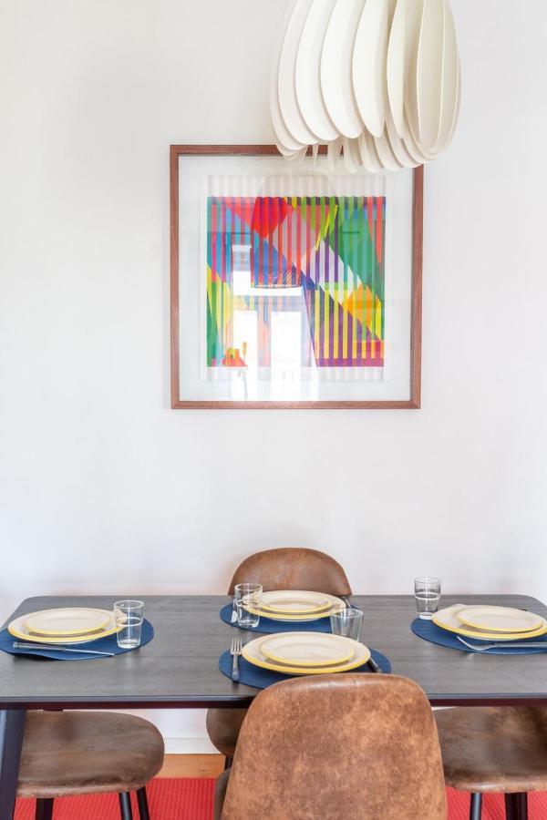 Bright 2 Bedroom Apt 100M From Av. Liberdade リスボン エクステリア 写真