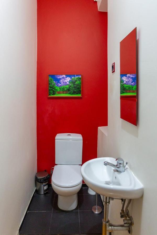 Bright 2 Bedroom Apt 100M From Av. Liberdade リスボン エクステリア 写真