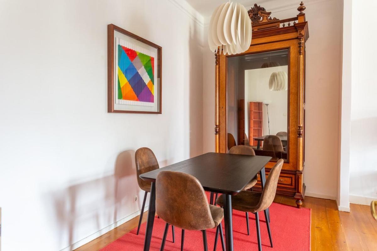 Bright 2 Bedroom Apt 100M From Av. Liberdade リスボン エクステリア 写真
